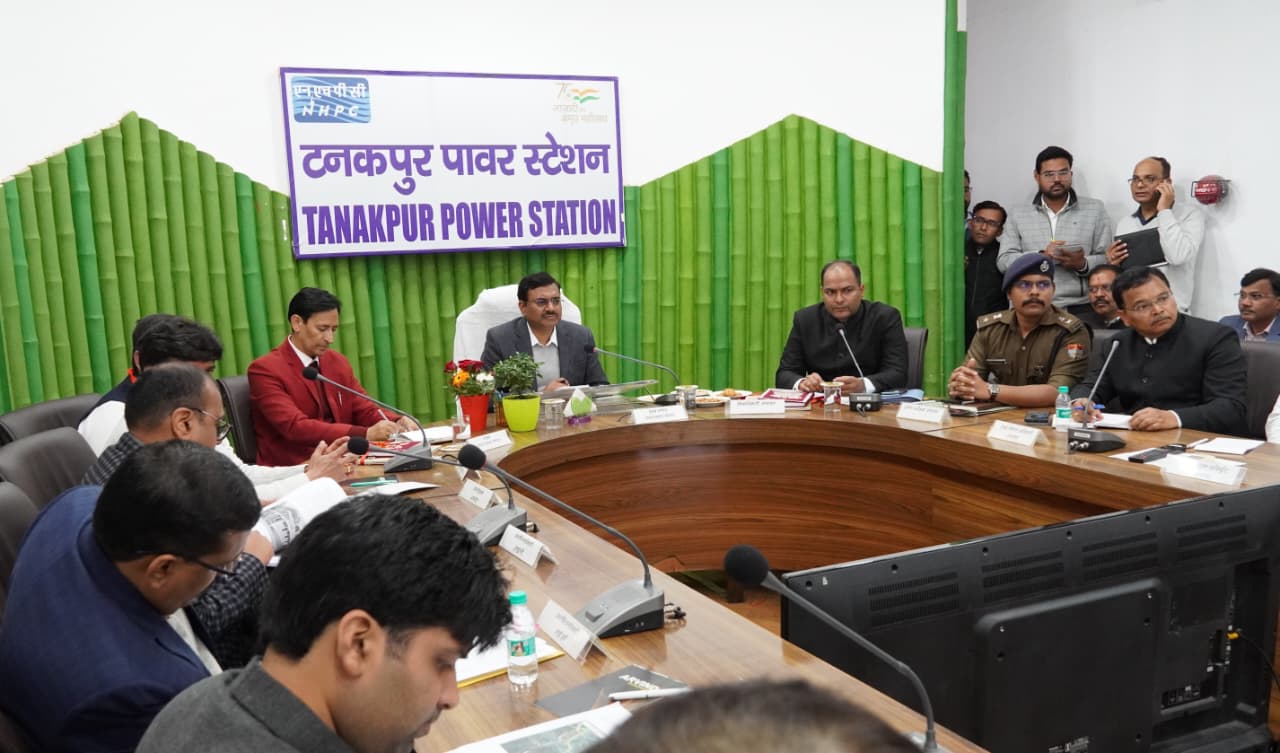 मुख्य सचिव आनन्द बर्द्धन का चम्पावत दौरा-विकास परियोजनाओं की विस्तृत