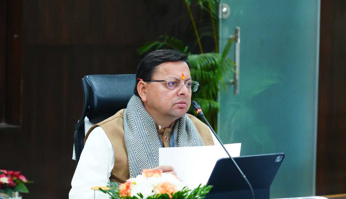 मुख्यमंत्री ने अधिकारियों को दिए राजस्व वसूली बढाने के निर्देश