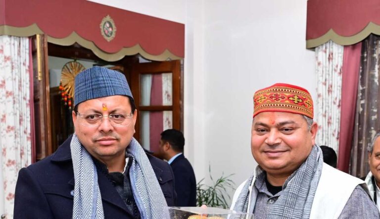 मुख्यमंत्री श्री पुष्कर सिंह धामी से मुख्यमंत्री आवास में केंद्रीय