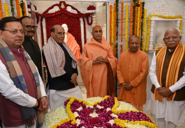 भारत माता मंदिर में स्वामी सत्यमित्रानंद गिरि जी की समाधि