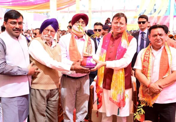 काशीपुर में रंगोत्सव होली मिलन समारोह में शामिल हुए मुख्यमंत्री…