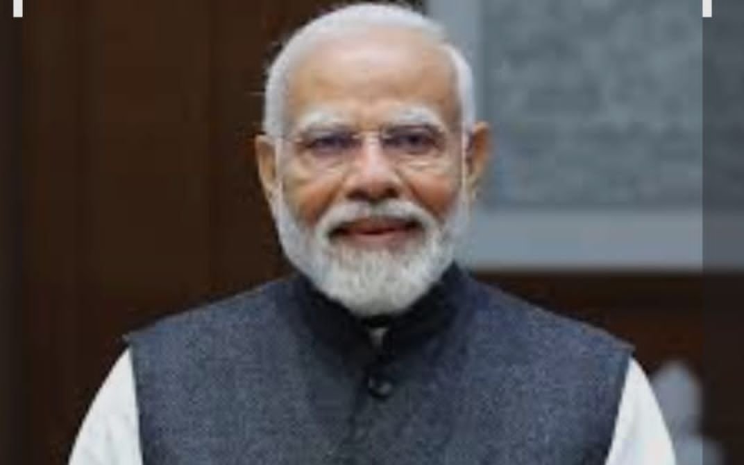 चार साल के कार्यकाल पर पीएम मोदी ने दी धामी