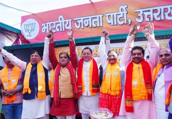 भाजपा की जीत पर देहरादून में जश्न, धामी बोले—गंगोत्री से