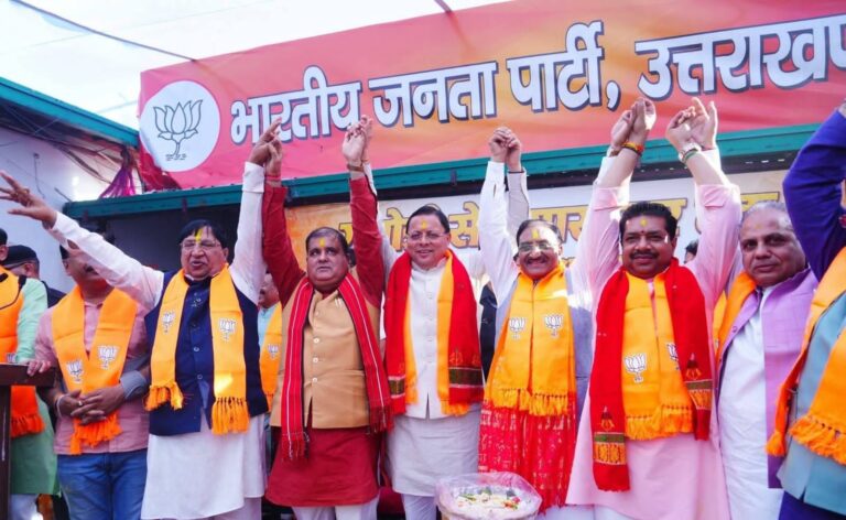 भाजपा की जीत पर देहरादून में जश्न, धामी बोले—गंगोत्री से