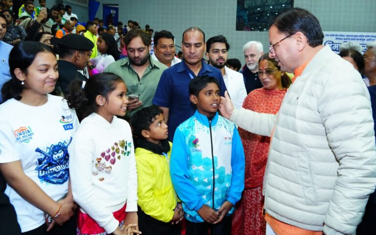 देहरादून में हिमाद्रि आइस रिंक की पहली वर्षगांठ धूमधाम से