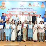 मुख्यमंत्री धामी ने 276 युवाओं को बांटे नियुक्ति पत्र, कहा-