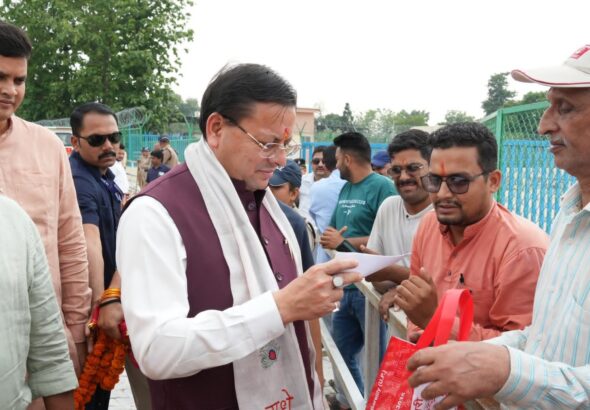 जनसमस्याओं के समाधान को प्राथमिकता दे सरकार, शिकायतों का शीघ्र