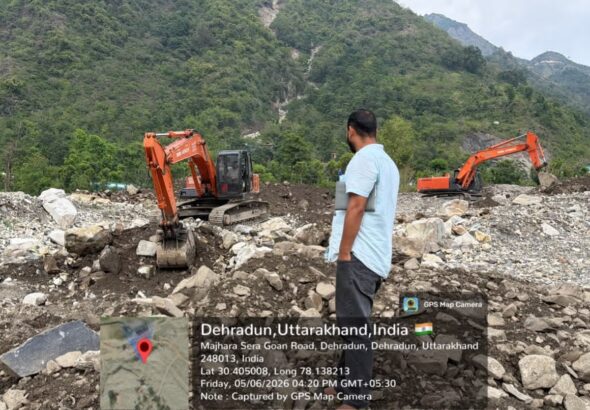 मुख्यमंत्री की प्राथमिकता बना कार्लीगाड़ पुनर्वास, 15 दिनों में मलबा