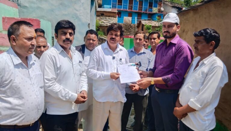 विशेष गहन पुनरीक्षण अभियान शुरू, प्रदेश अध्यक्षों को वितरित किए