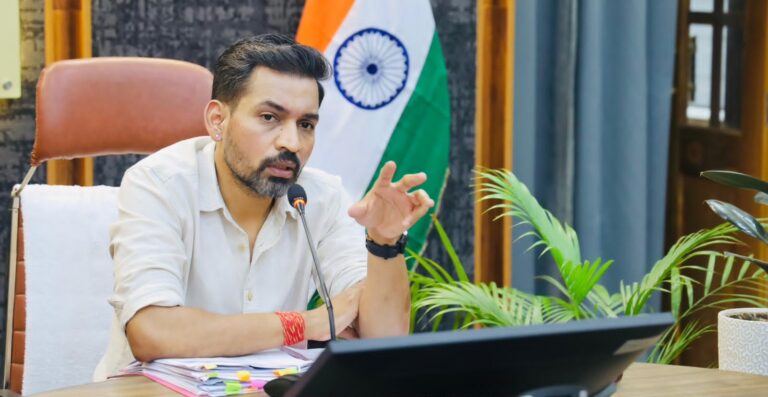 आर्थिक अभाव नहीं बनेगा इलाज में बाधा, गंभीर बीमारियों से