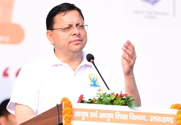 बनबसा में मुख्यमंत्री धामी ने हजारों लोगों के साथ किया