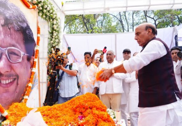 रक्षा मंत्री राजनाथ सिंह और मुख्यमंत्री धामी ने स्व. जसपाल