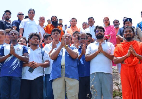 हरेला पर मालाग्राम पहुंचे सीएम धामी, पौधरोपण कर दिया हरित
