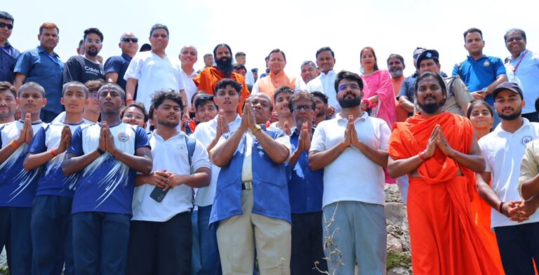 हरेला पर मालाग्राम पहुंचे सीएम धामी, पौधरोपण कर दिया हरित