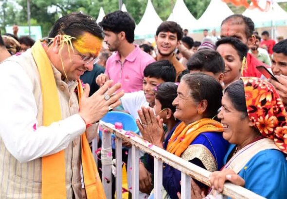 हरेला पर सीएम धामी ने शुरू किया राज्य स्तरीय पौधारोपण