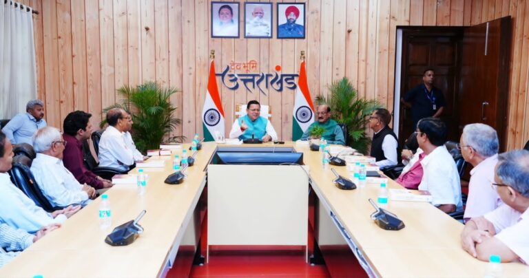 मुख्यमंत्री धामी ने किया ‘सेवा विधि’ पुस्तक का विमोचन…