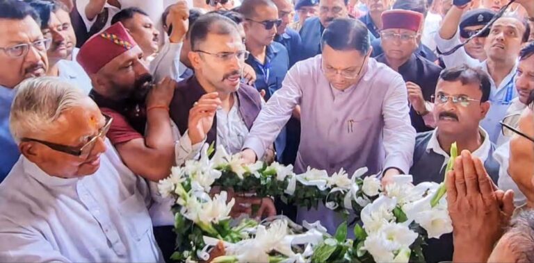 मुख्यमंत्री धामी ने पूर्व कैबिनेट मंत्री हीरा सिंह बिष्ट को