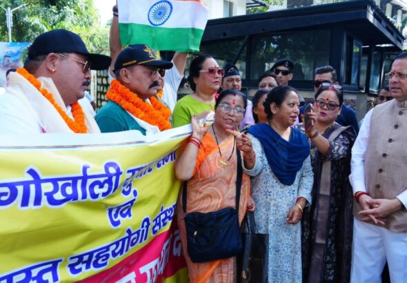 मुख्यमंत्री ने नेपाल आपदा राहत सहायता दल को हरी झंडी