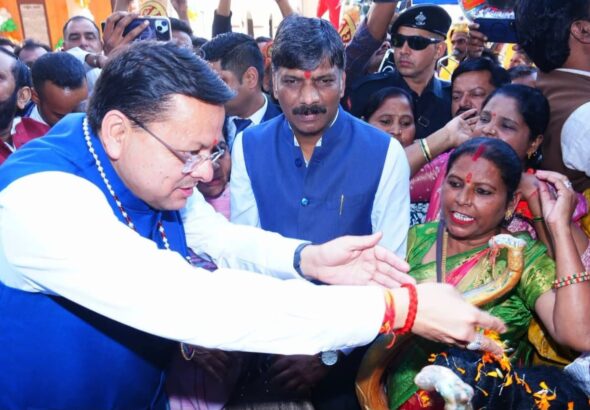 महर्षि वाल्मीकि प्रकटोत्सव पर निकली शोभायात्रा, पर्यावरण मित्रों का मानदेय