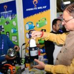 उद्योगों के लिए नियामक नहीं, सहयोगी की भूमिका निभा रही