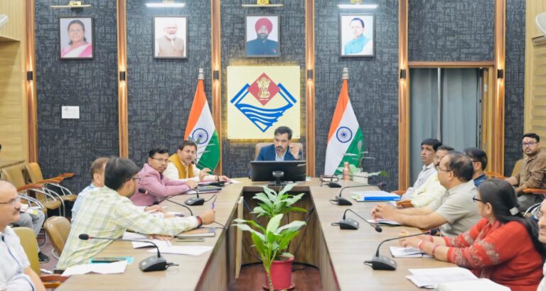 देहरादून के 19 शैडो एरिया में पहुंचेगा मोबाइल नेटवर्क, डीएम