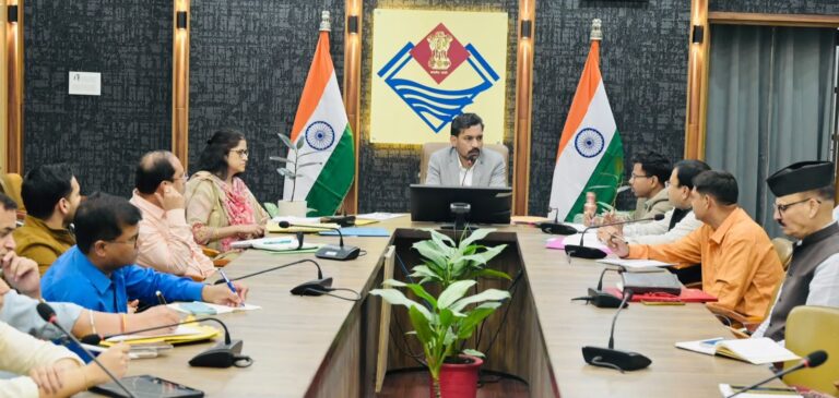 राष्ट्रपति के प्रस्तावित दौरे को लेकर तैयारियों की समीक्षा, डीएम